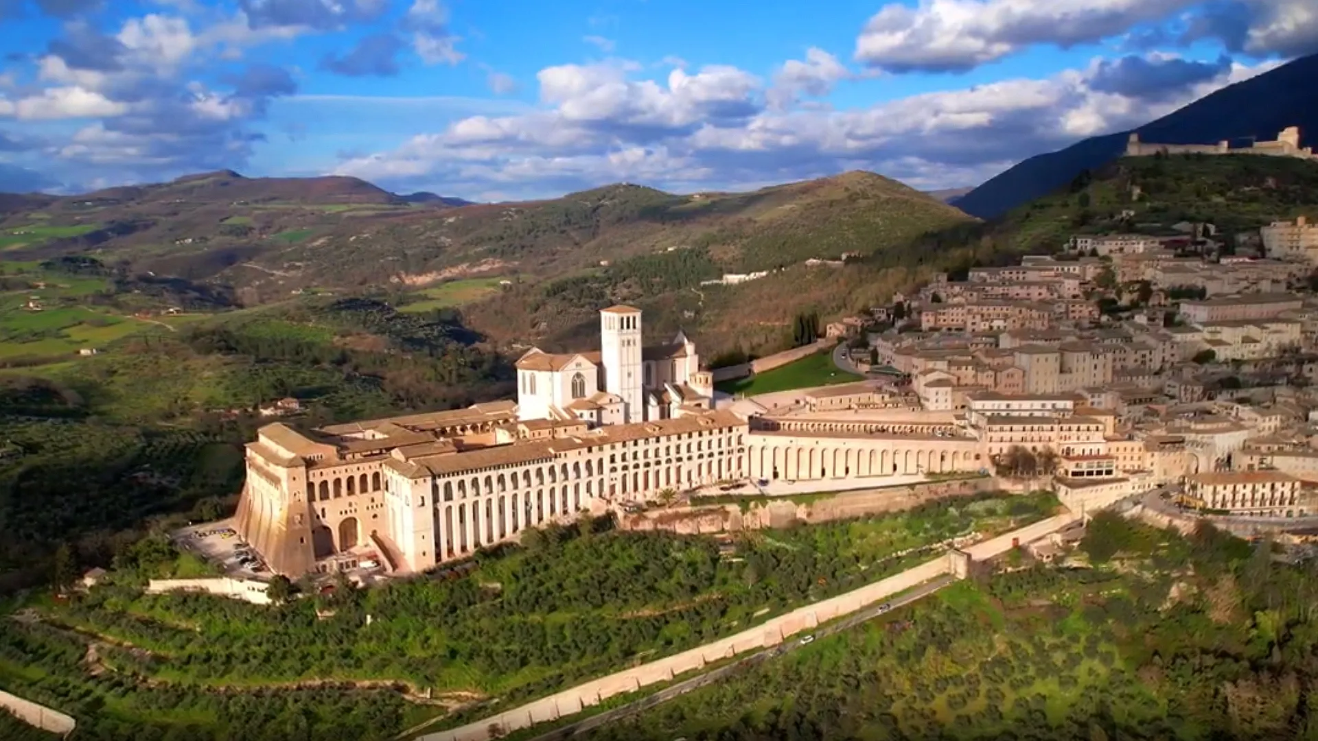 Veduta della Basilica di San Francesco in Assisi